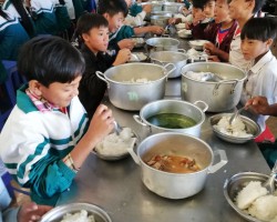 Chắp cánh ước mơ vùng cao: Lễ Khai giảng đặc biệt của thầy và trò Suối Lư